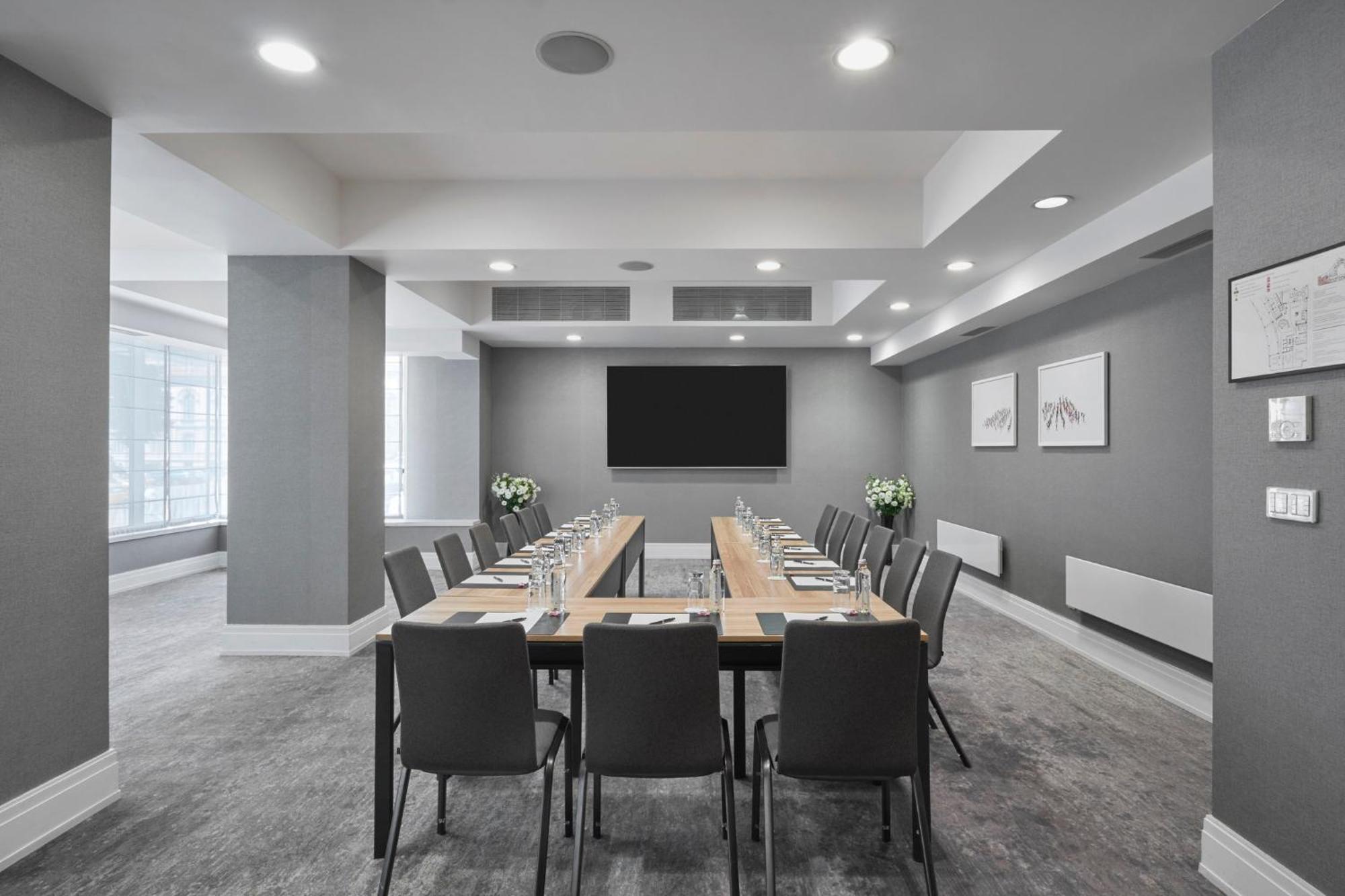 Intercontinental By Ihg 5* Sofia