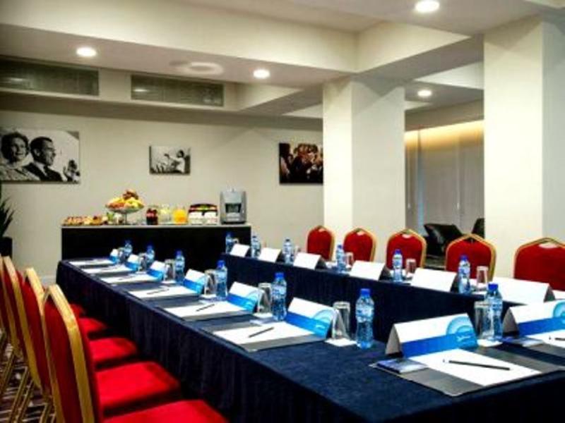 Intercontinental By Ihg מלון