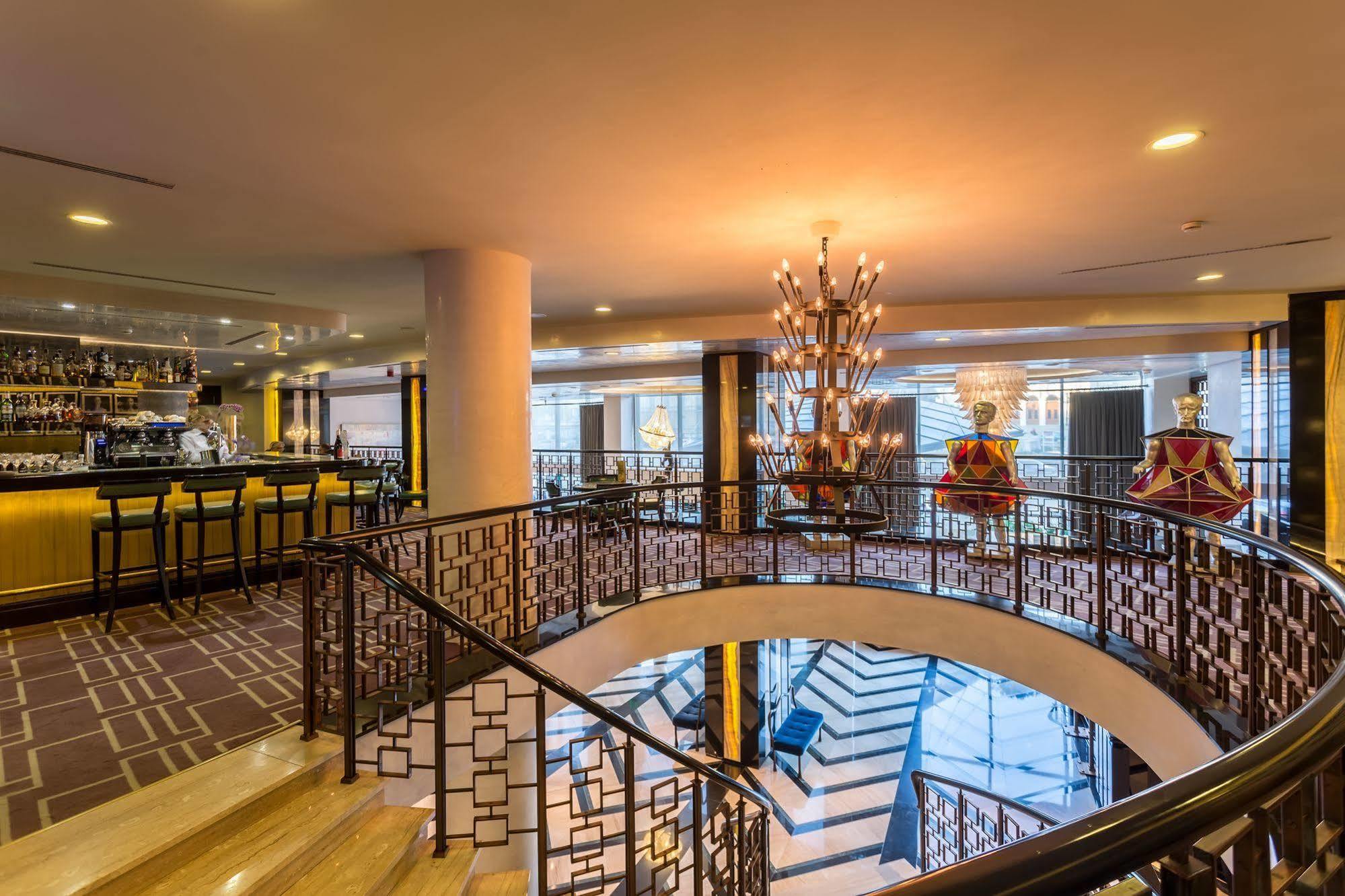 Intercontinental By Ihg 5*